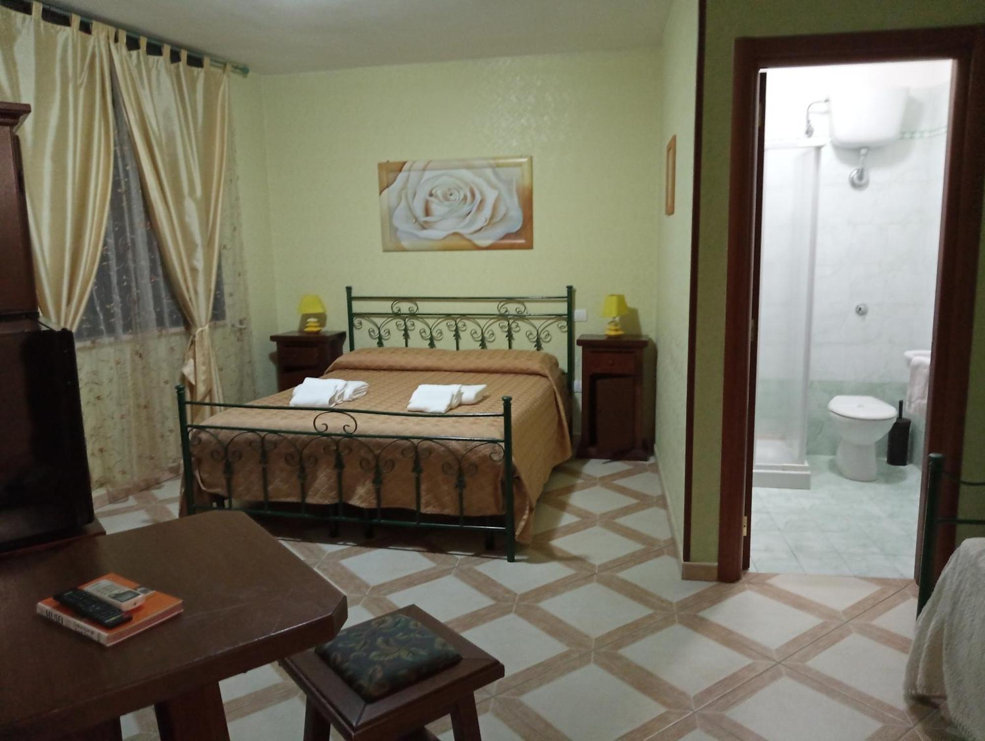 Mamma Assunta Bed & Breakfast เมเลนดูญโญ ภายนอก รูปภาพ