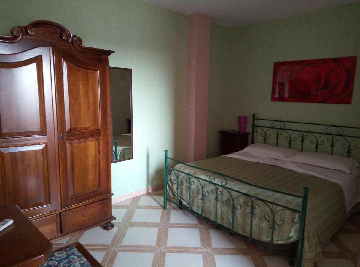 Mamma Assunta Bed & Breakfast เมเลนดูญโญ ภายนอก รูปภาพ